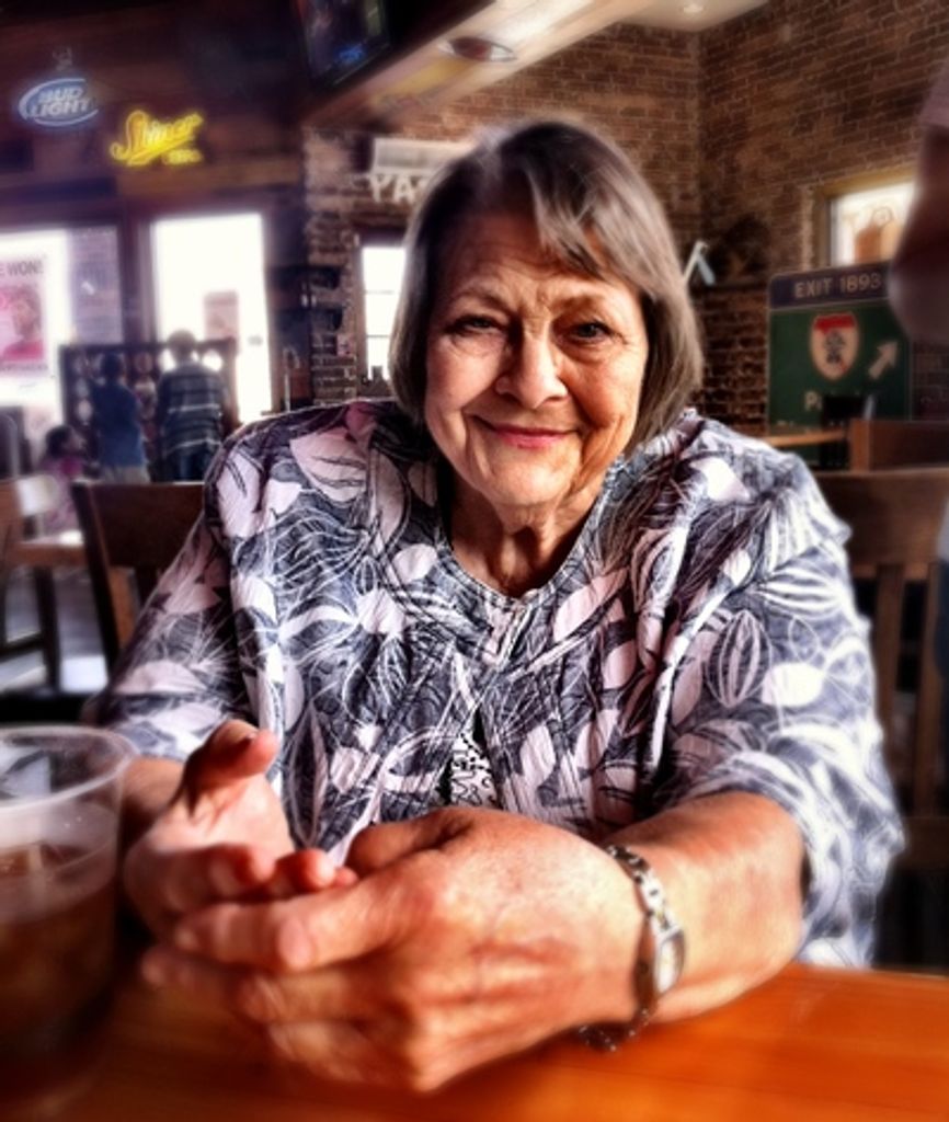 Betty Lavene Simmons Slinker