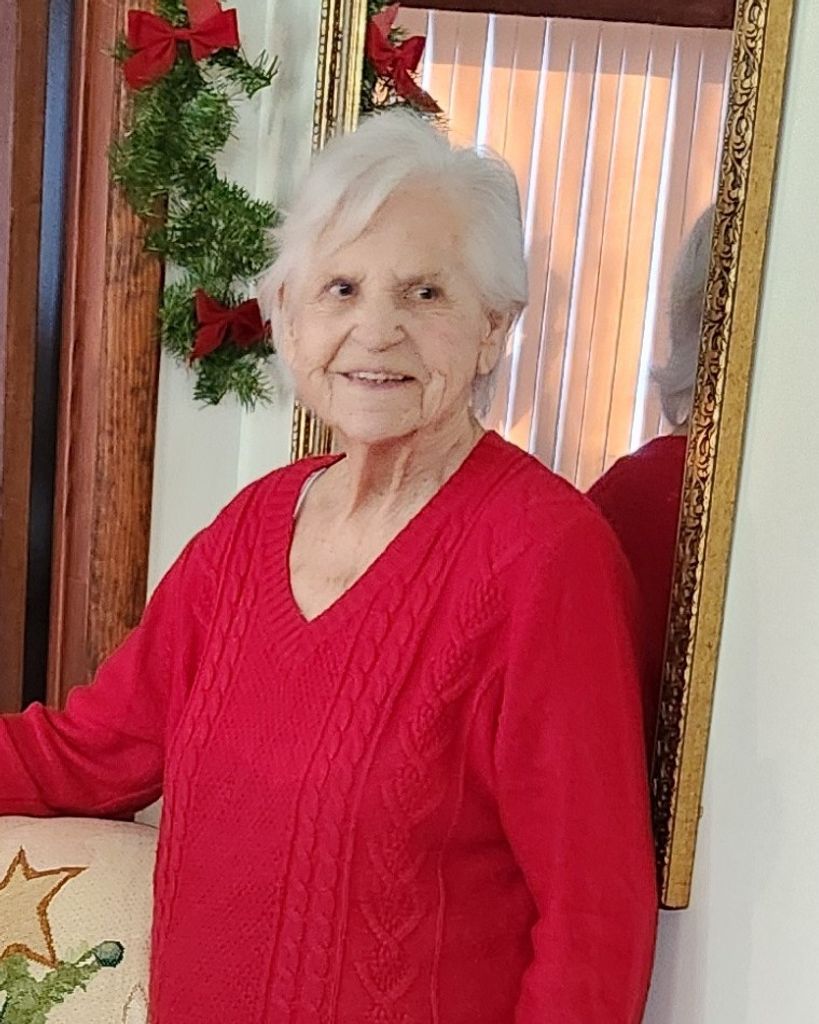 Lois Avalee Saunders