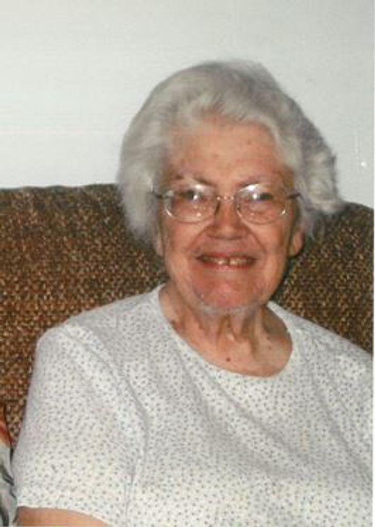 Nina Pezolt