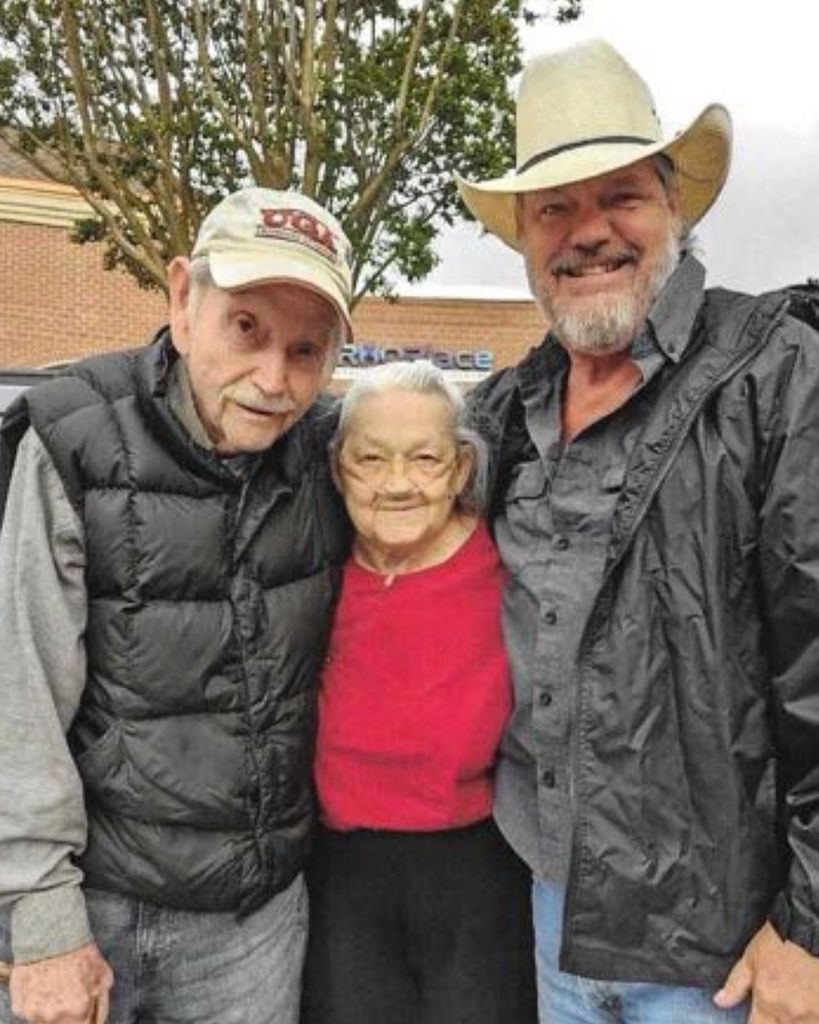 Snooky 'Ella Ruth' Hutchins Vandiver Profile Photo