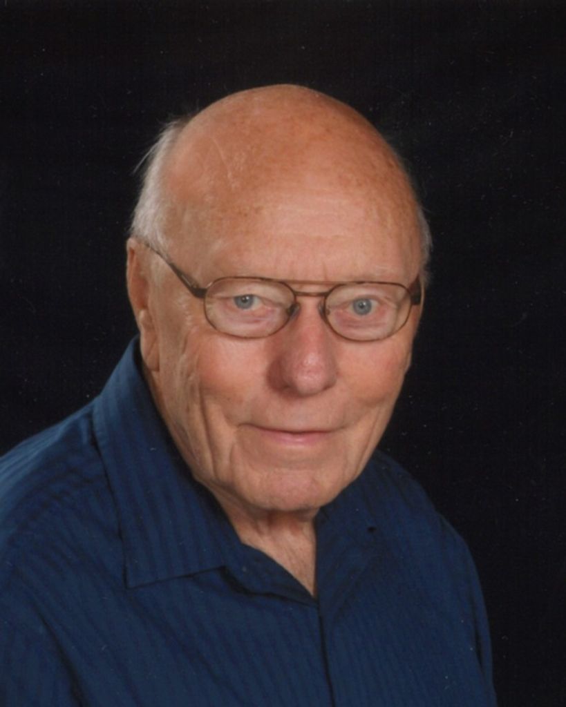 Loren Morris Peterson Profile Photo