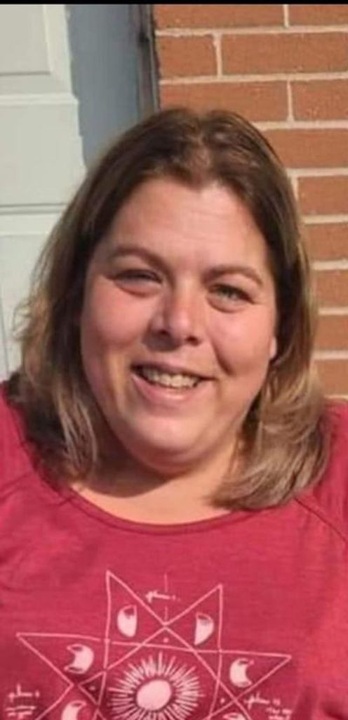 Nicky Hutchison Profile Photo