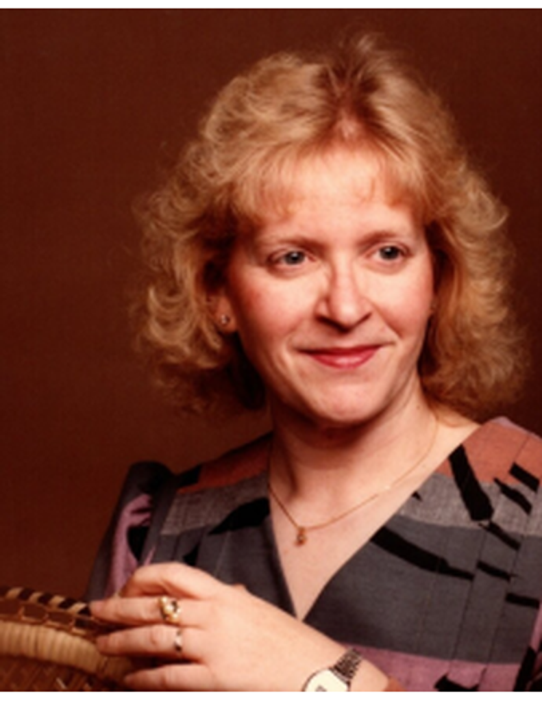 Suzanne  Elizabeth (Zinn) Jones