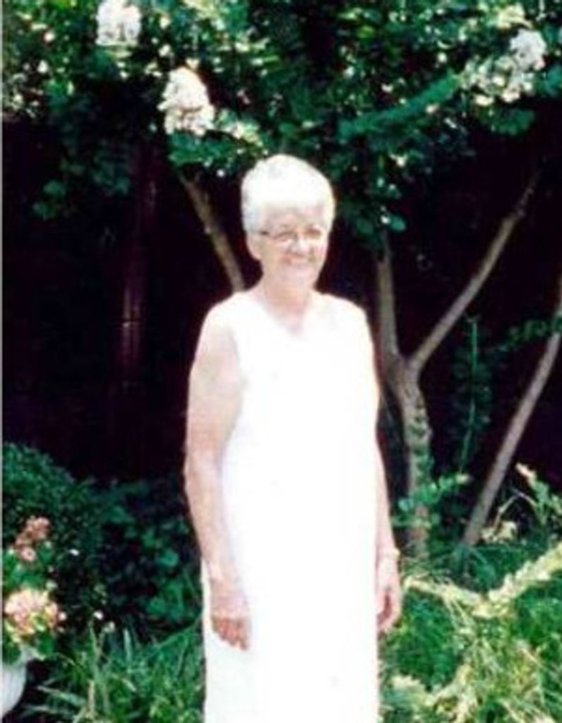 Christa B Thomas