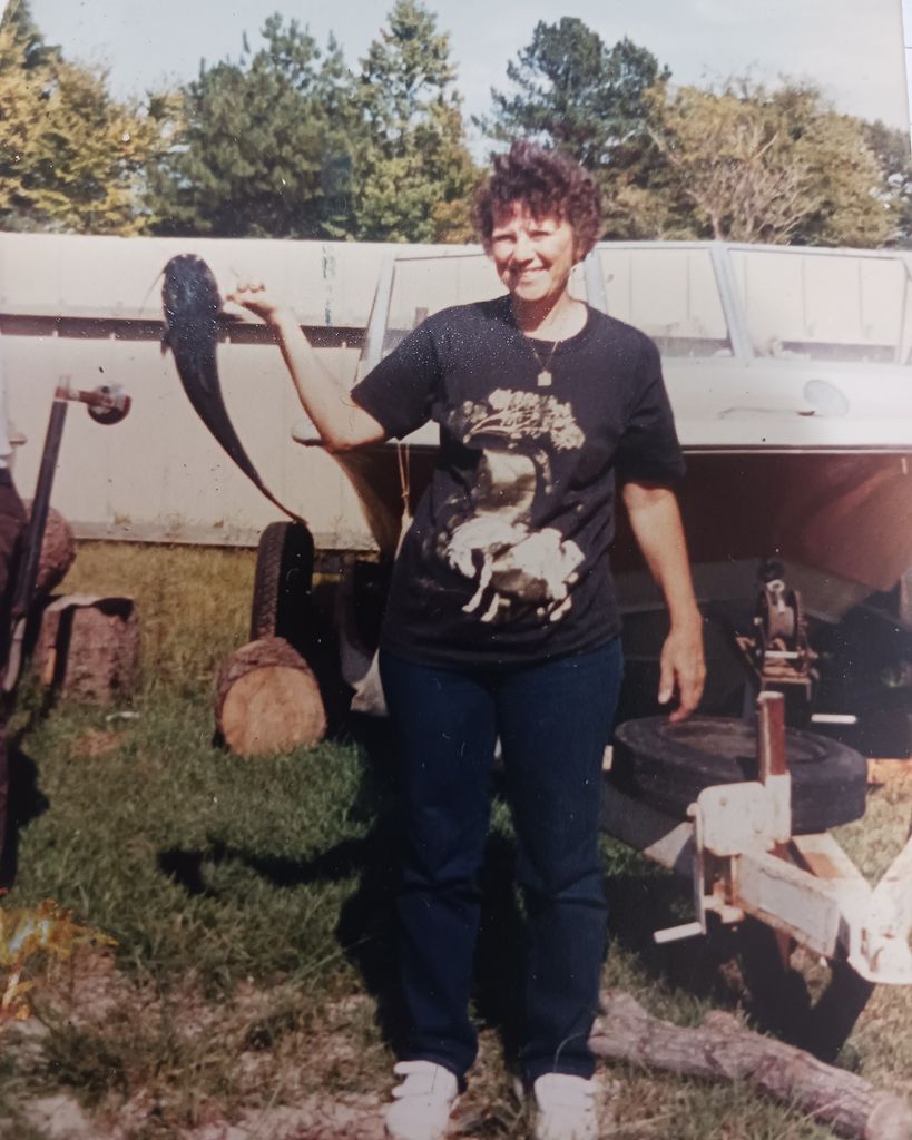 Betty Lou Frank Profile Photo