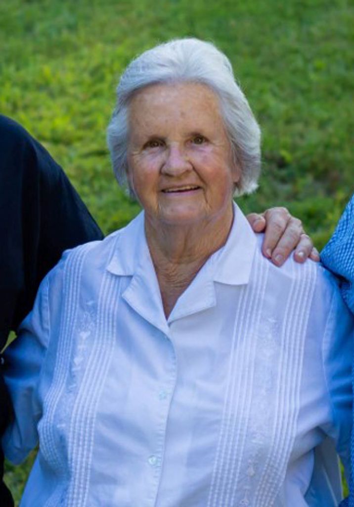 Lora Jewel Hensley Profile Photo