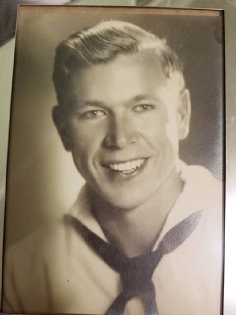 Lowell V Olsen Profile Photo
