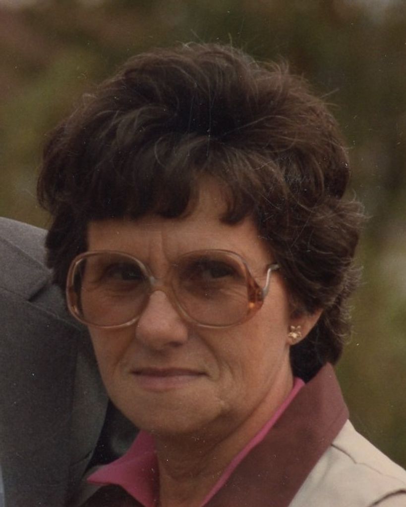 Helen Houser Profile Photo