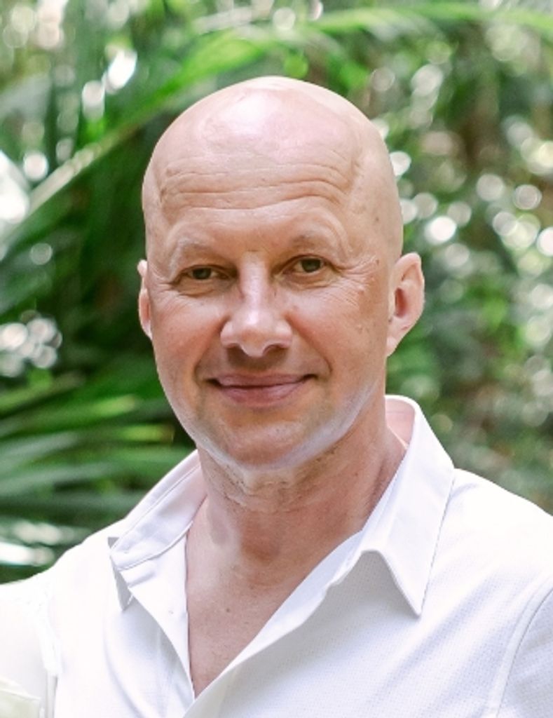 Aleksandr L. Melnikov