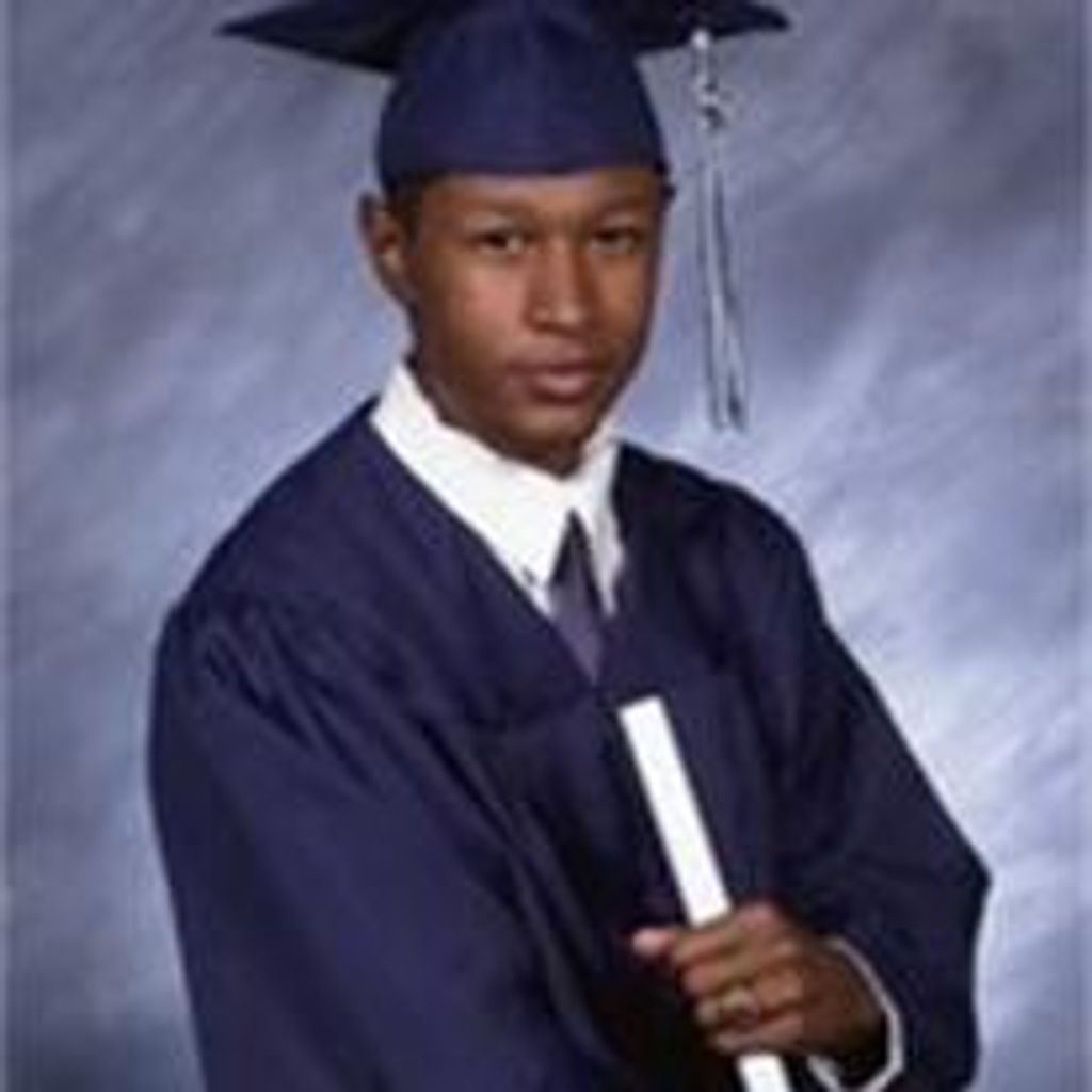 Erique Sergio Lewis