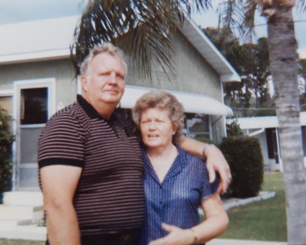 Lois (Boggs)  Wininger