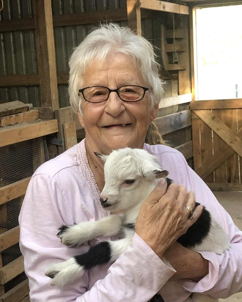 Mae Elizabeth (Crouch) Downs Profile Photo