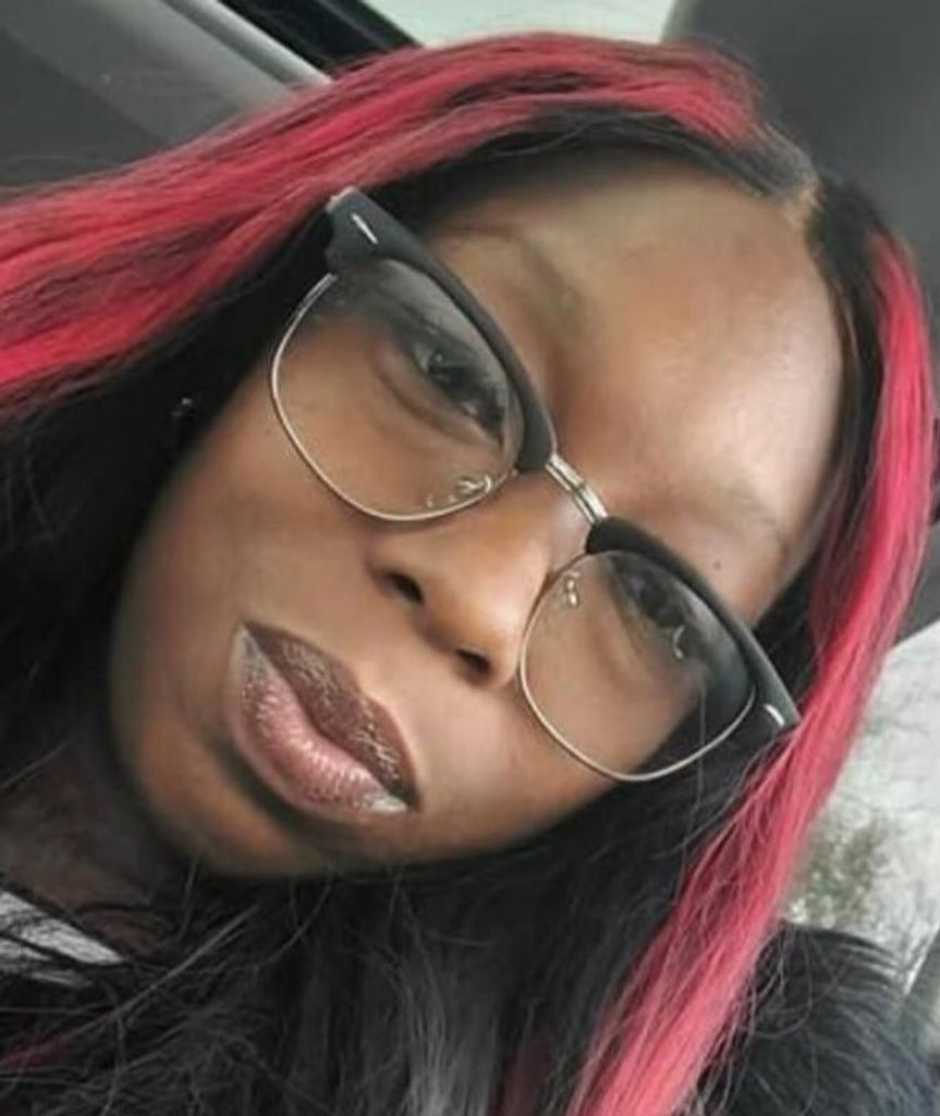 Domonique L Williams