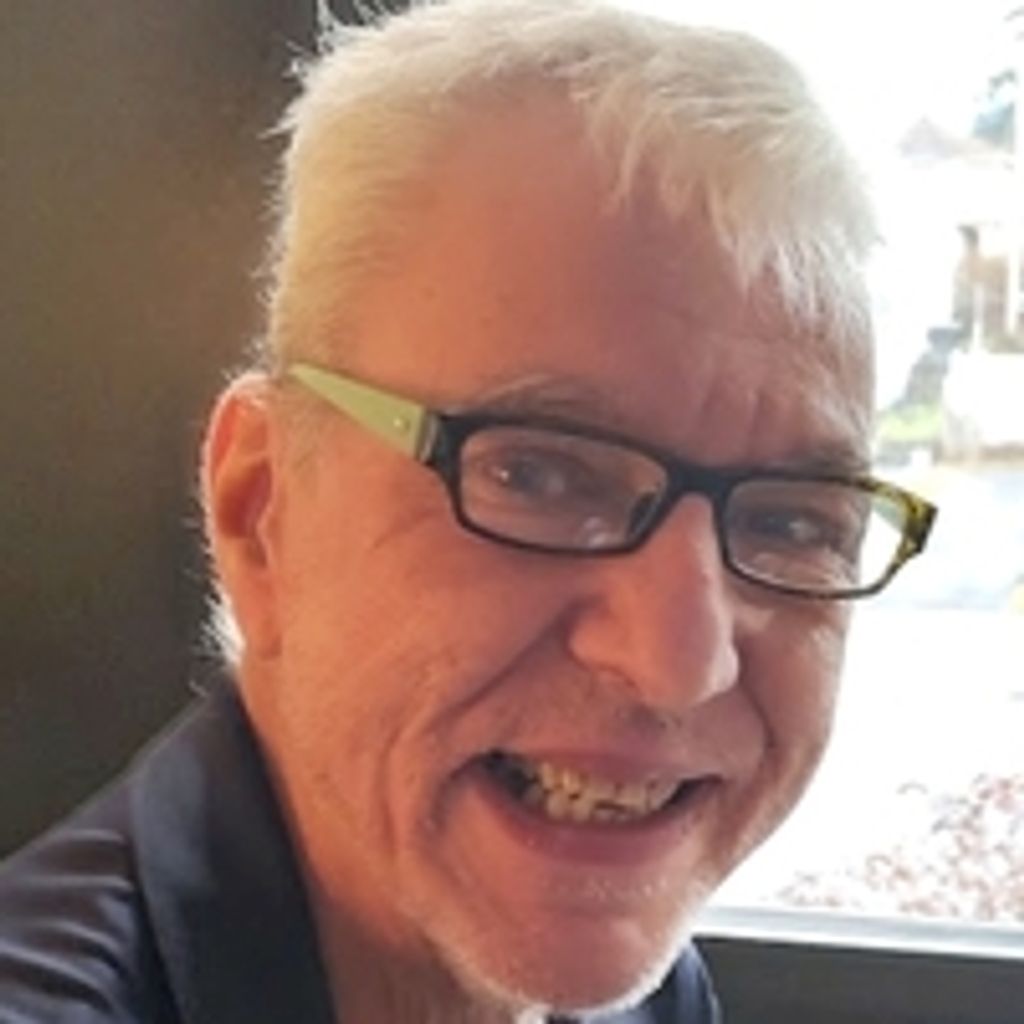 Robert Loudon Profile Photo