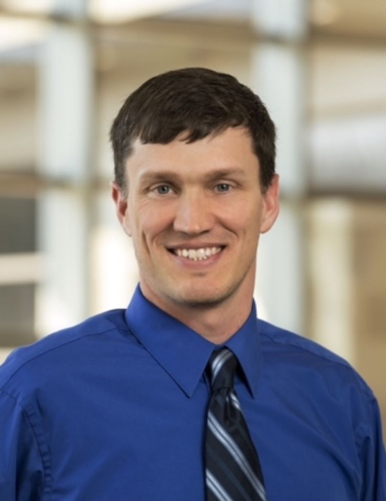 Wylie Lom Profile Photo
