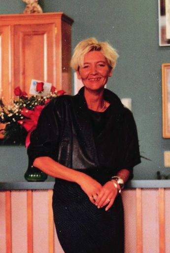 Mary Lynne Latham's obituary image