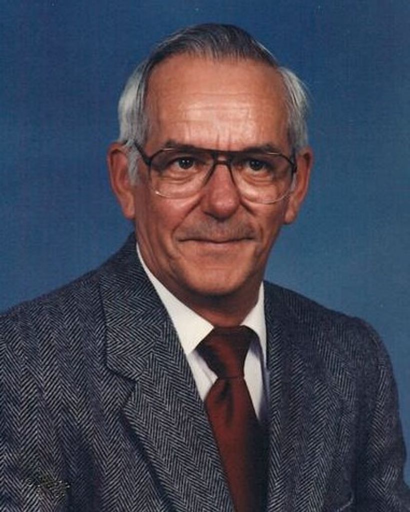 Lyle Milton Sauve Profile Photo