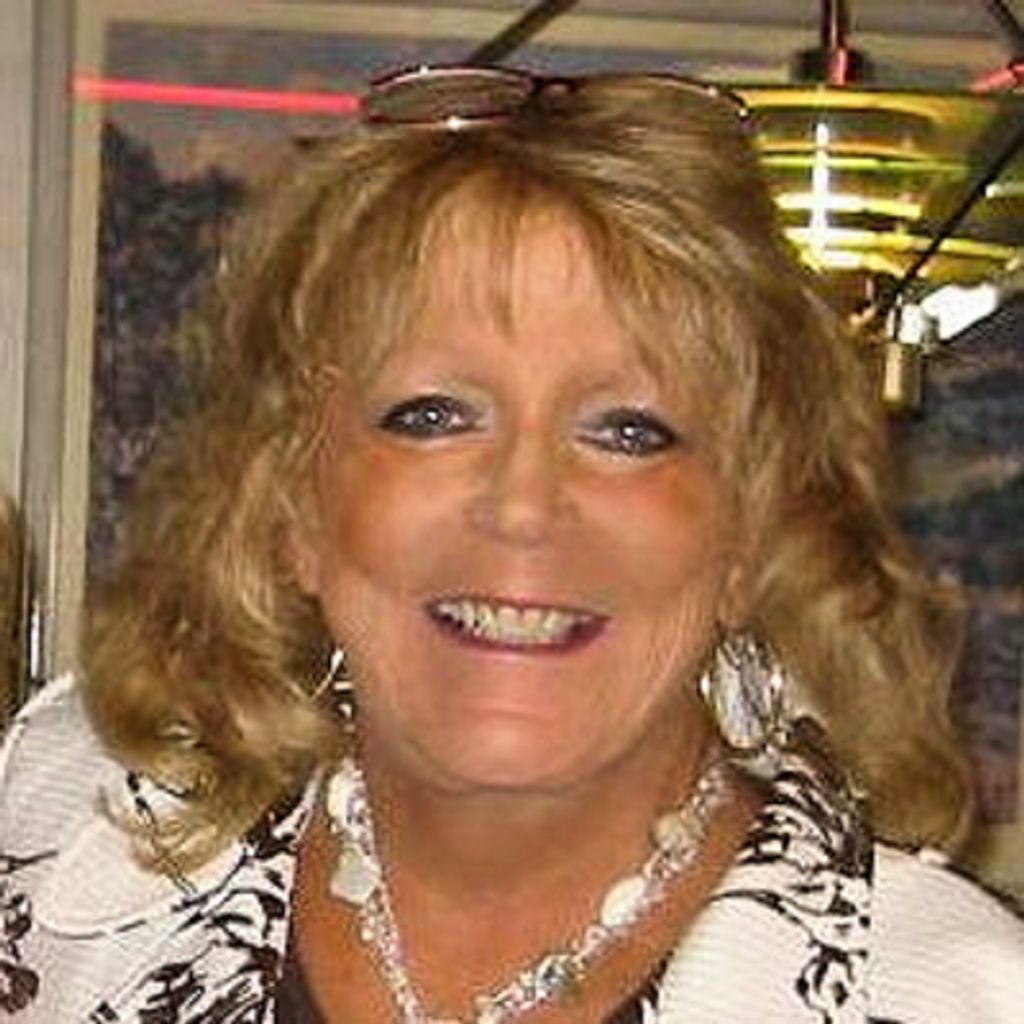 Elizabeth Comilloni-Seibert Profile Photo