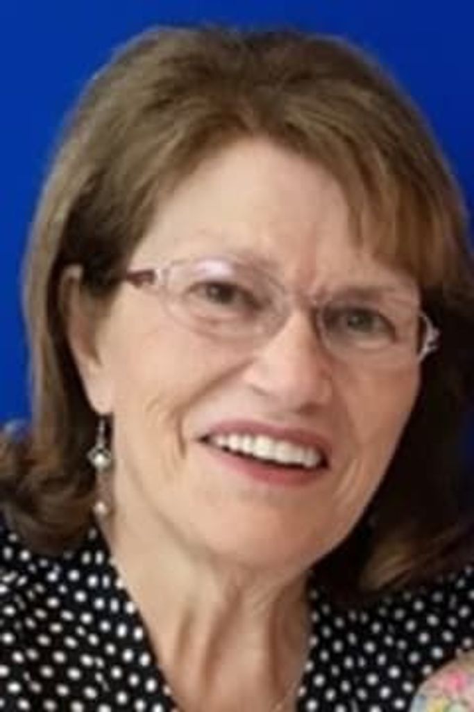 Rebecca Sue Lutz Profile Photo