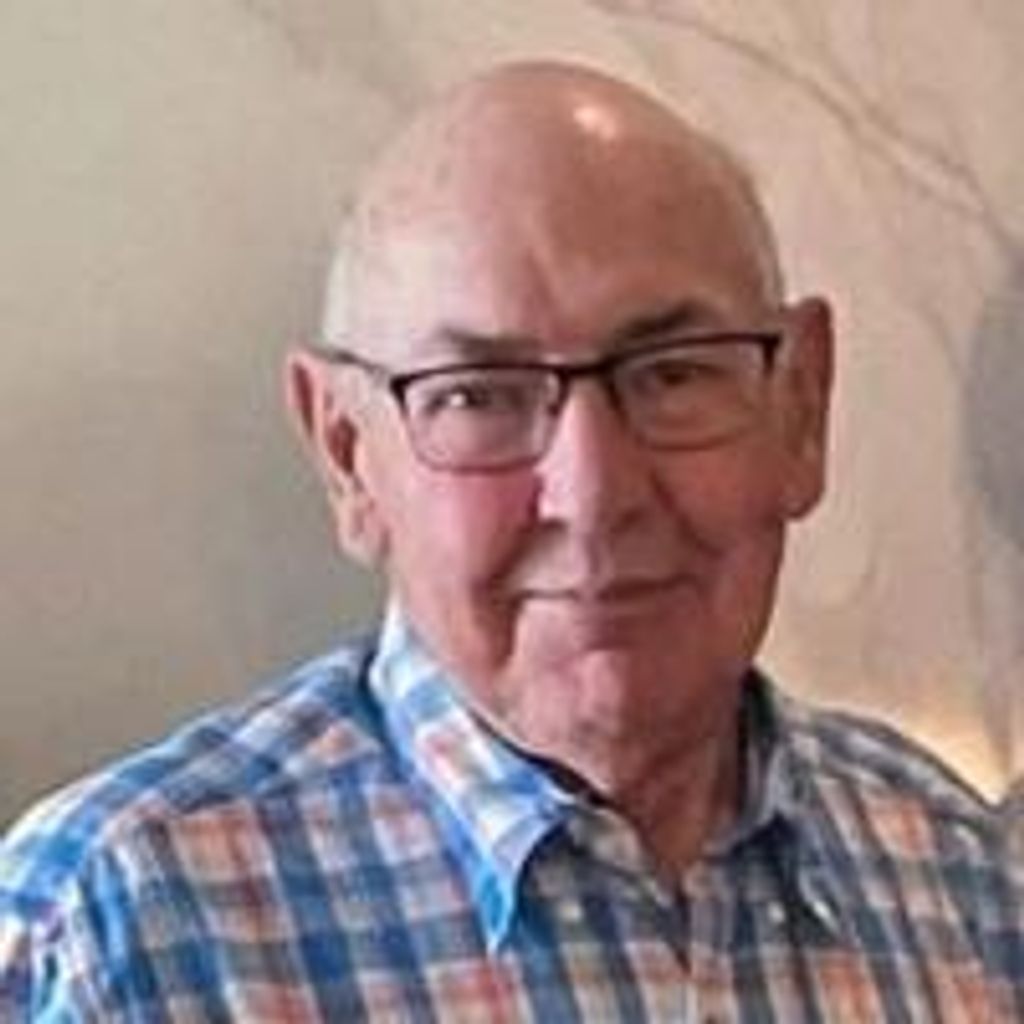 Lawrence R Schiernbeck