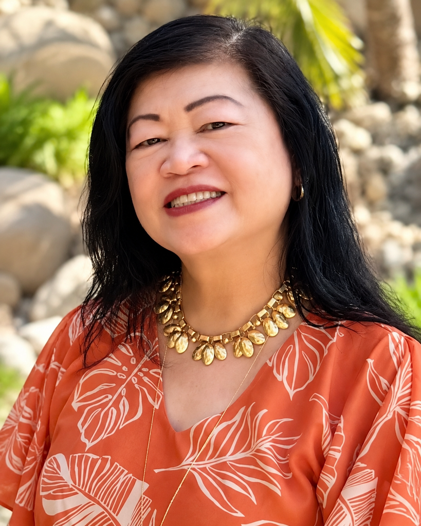 Nora Luna Profile Photo