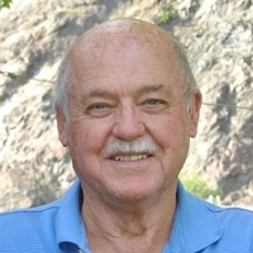 D. Lester "Les" Turnbull
