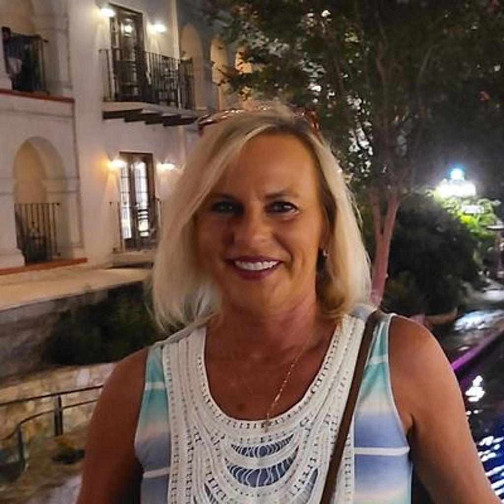 Tina Hall Nicholson Profile Photo