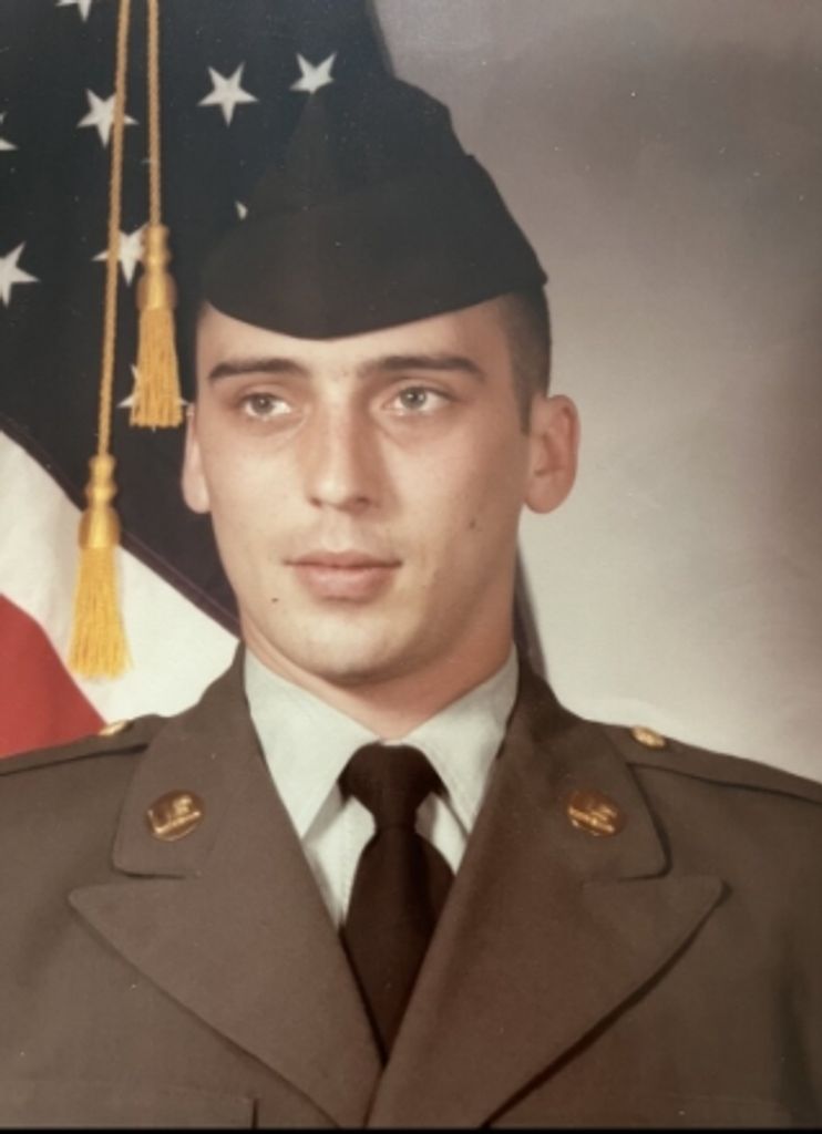 Joseph Robert Macrillo Profile Photo