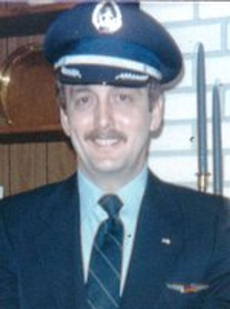 Robert Quincy Trout Profile Photo