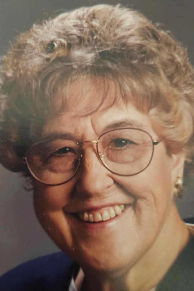 Emilie Mae Isenhour Profile Photo