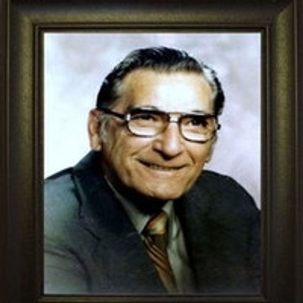 Dr Lloyd G Perez