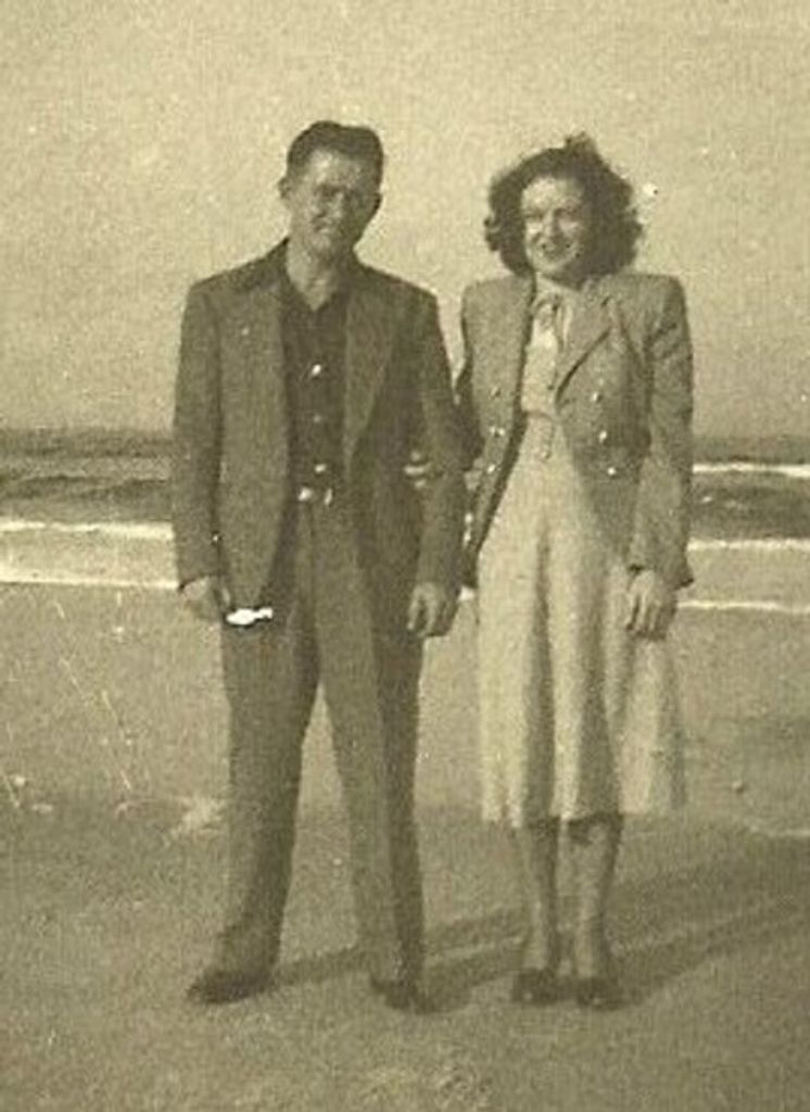 Elizabeth Cavender Profile Photo