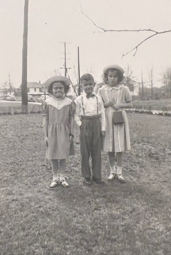 Margaret Jean Bloor photo gallery thumbnail 5 of 75