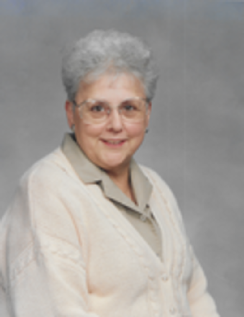 Roberta B (Bloom) Lindstrand Profile Photo