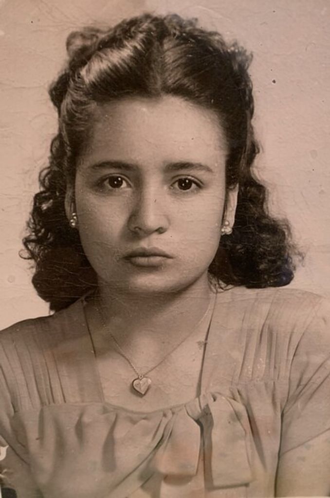 Elisa Martinez Avila Profile Photo