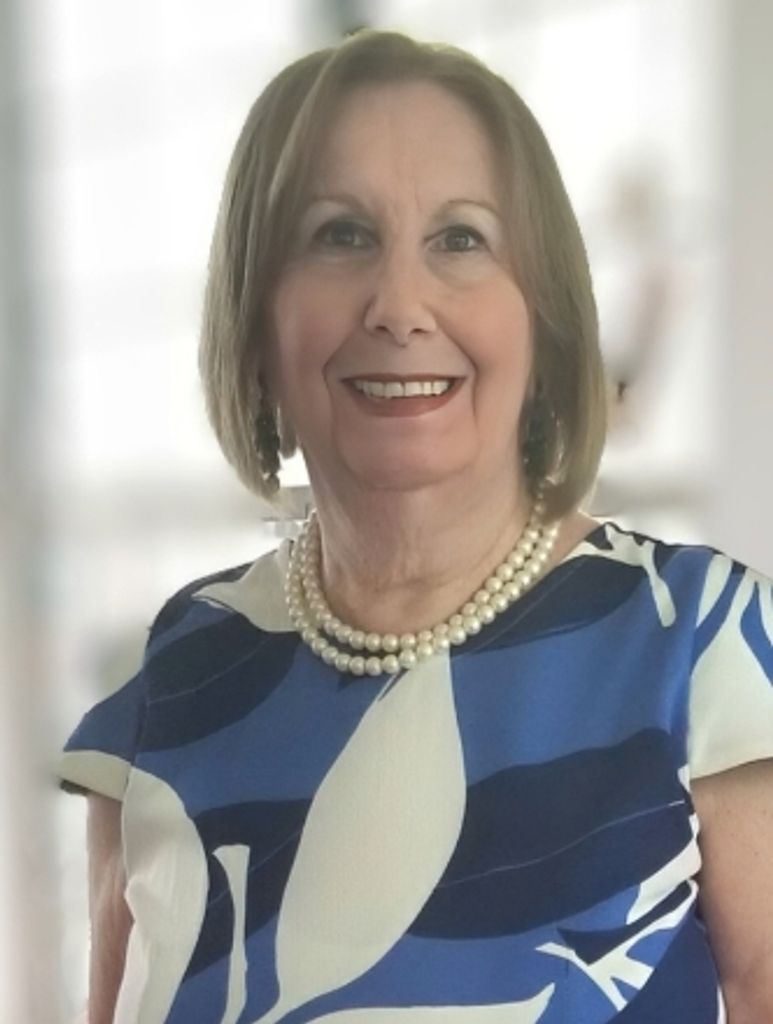 Lorraine Cosnek Profile Photo