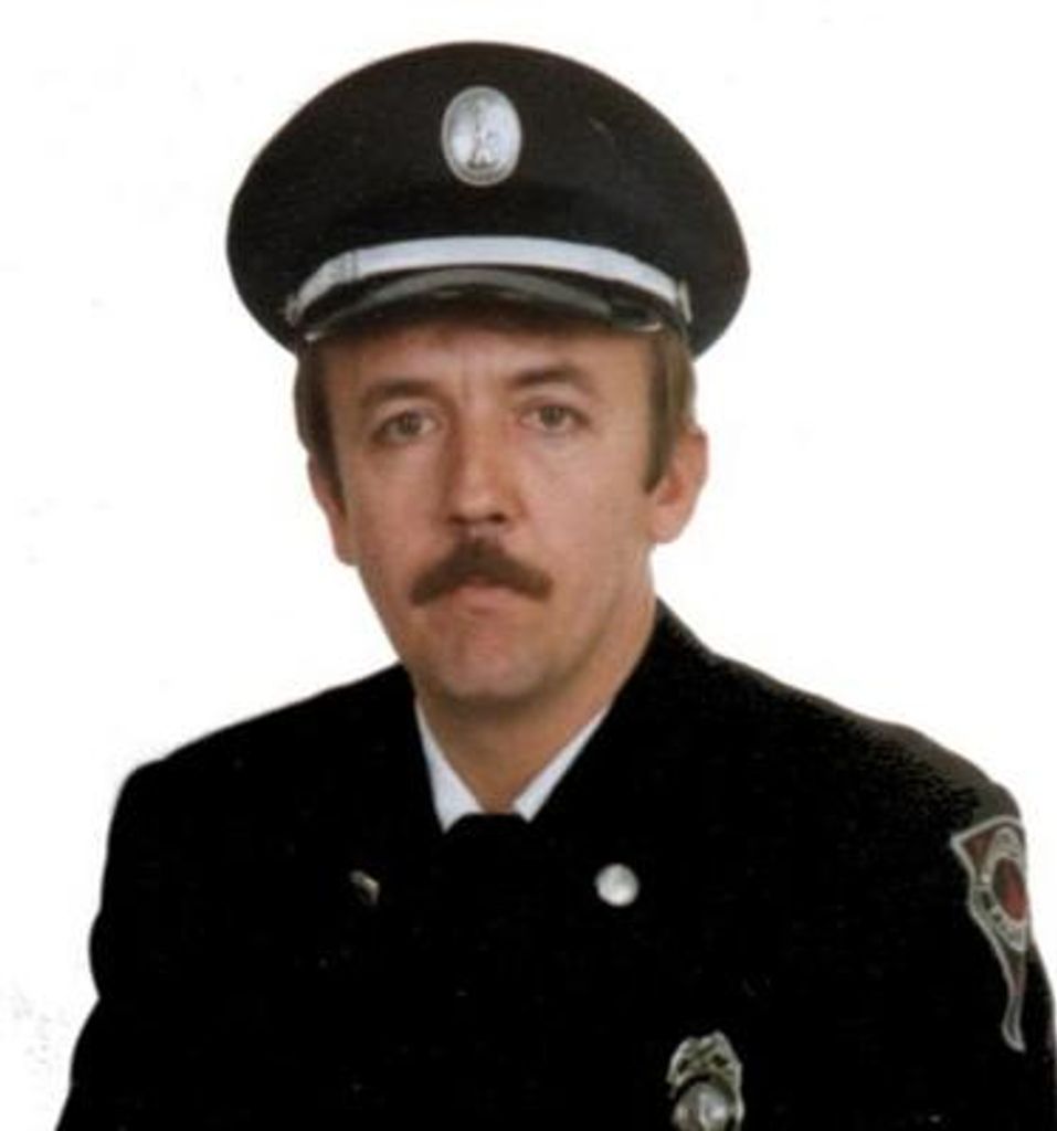 Kenneth Noland Profile Photo