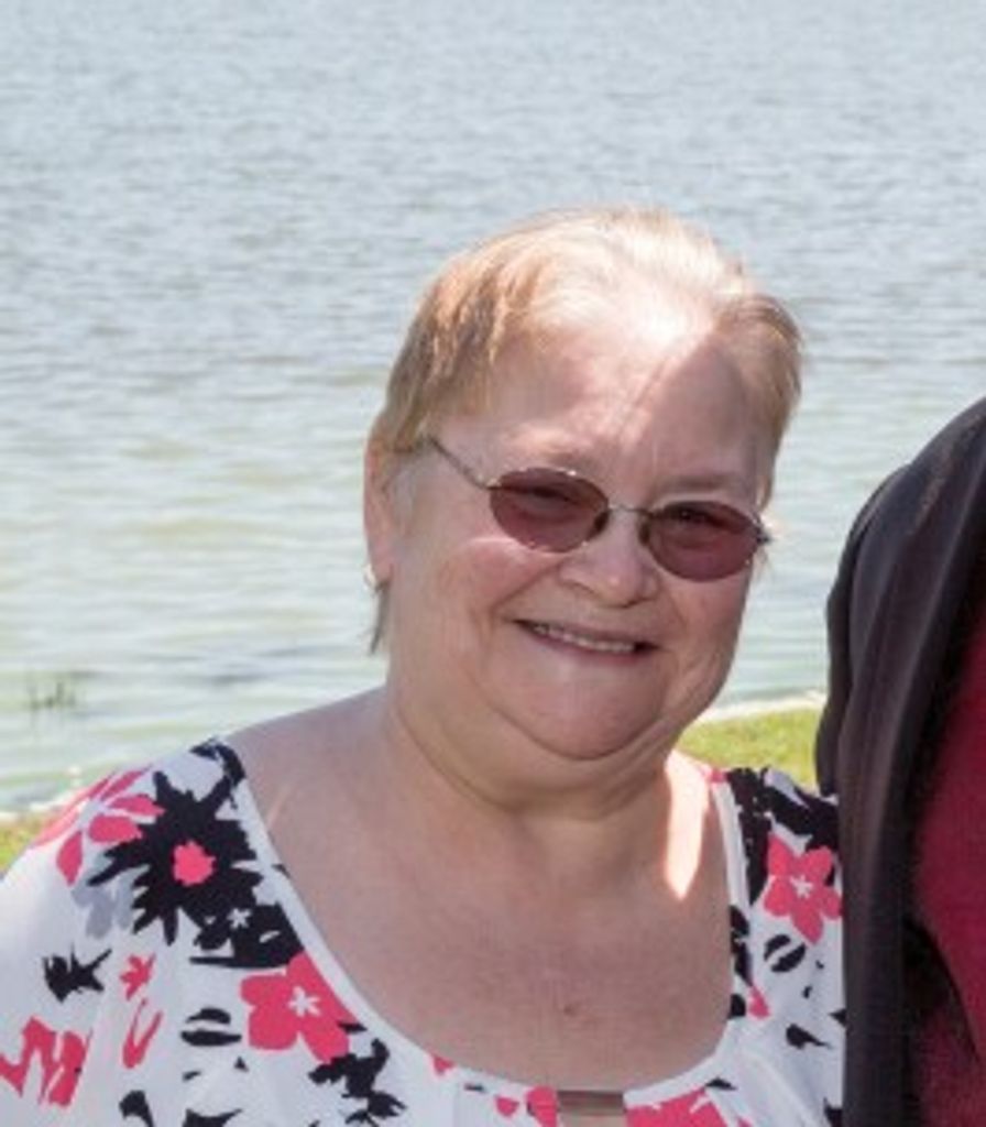 Sandra Davis Profile Photo