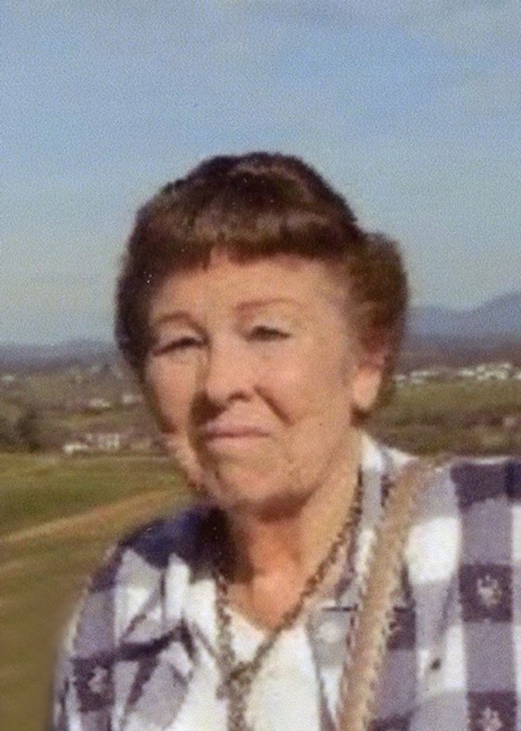 Lois Lucille Lenaburg