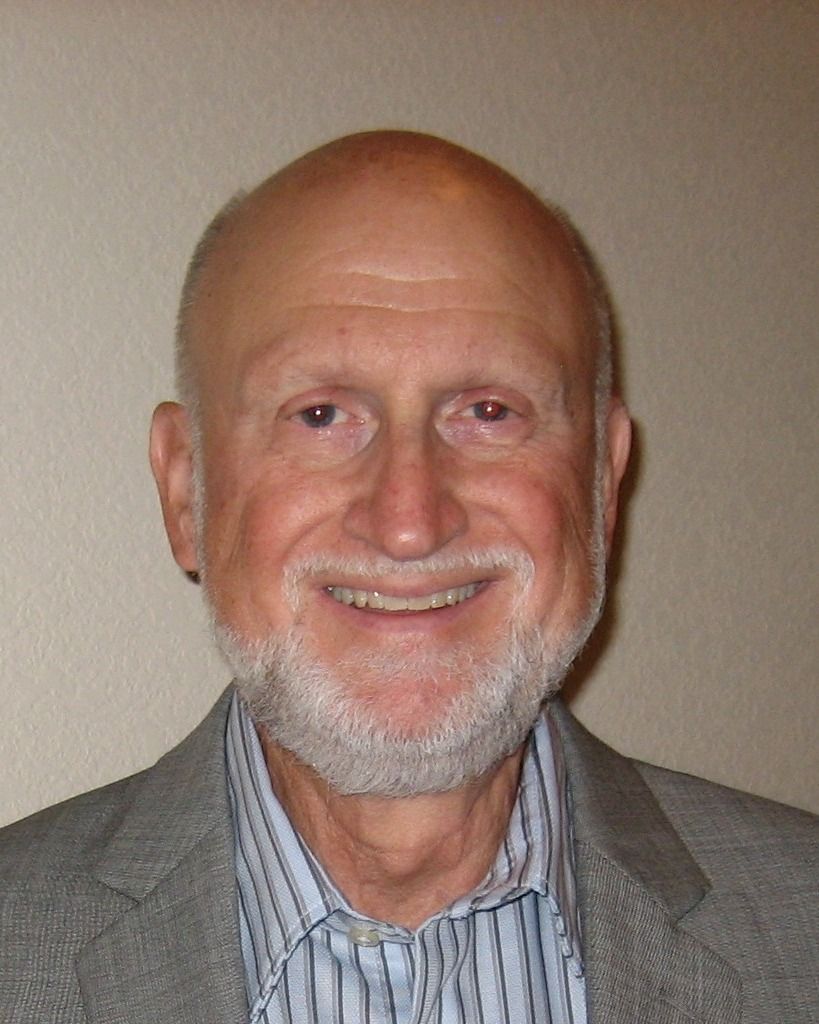 Larry L Novacek