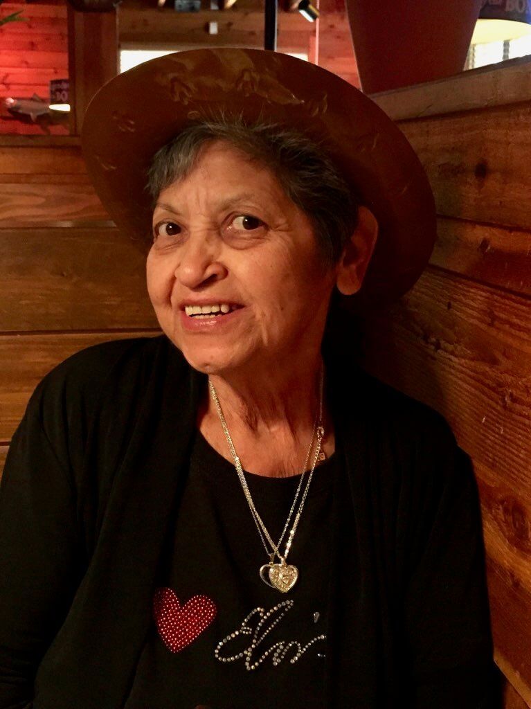 Elisabeth  Ester Reyes