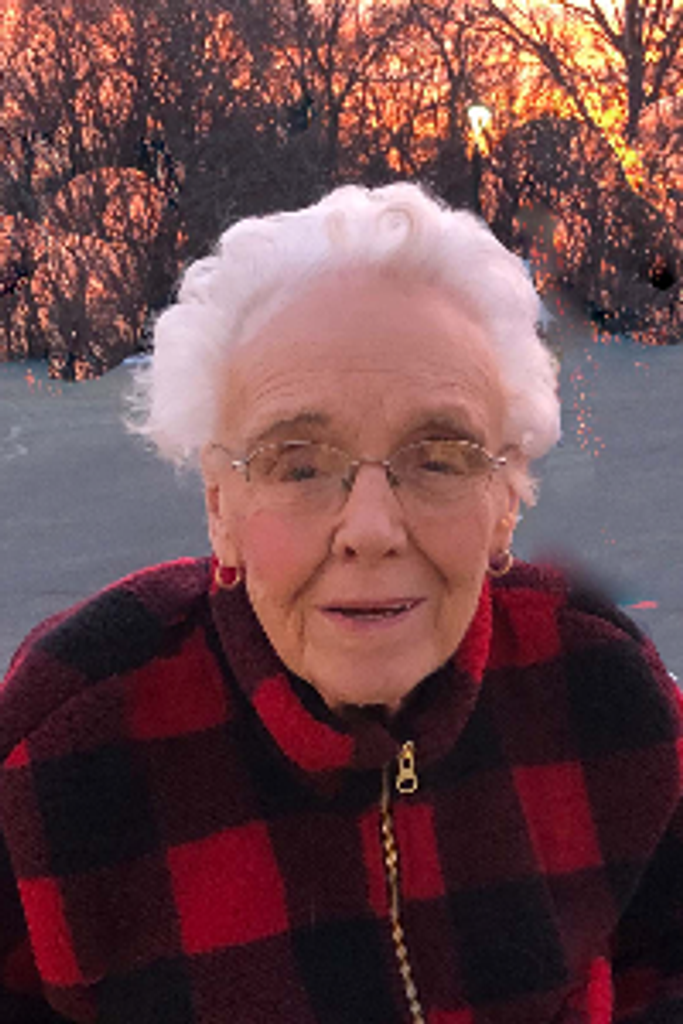 Lorraine Lyons Profile Photo