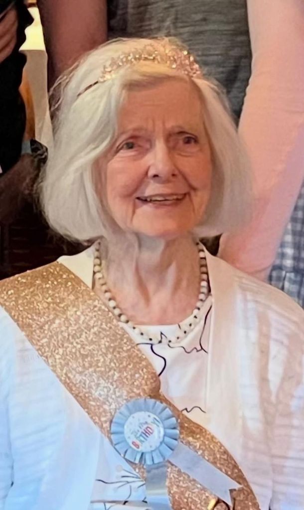 Helen J. Cross Profile Photo