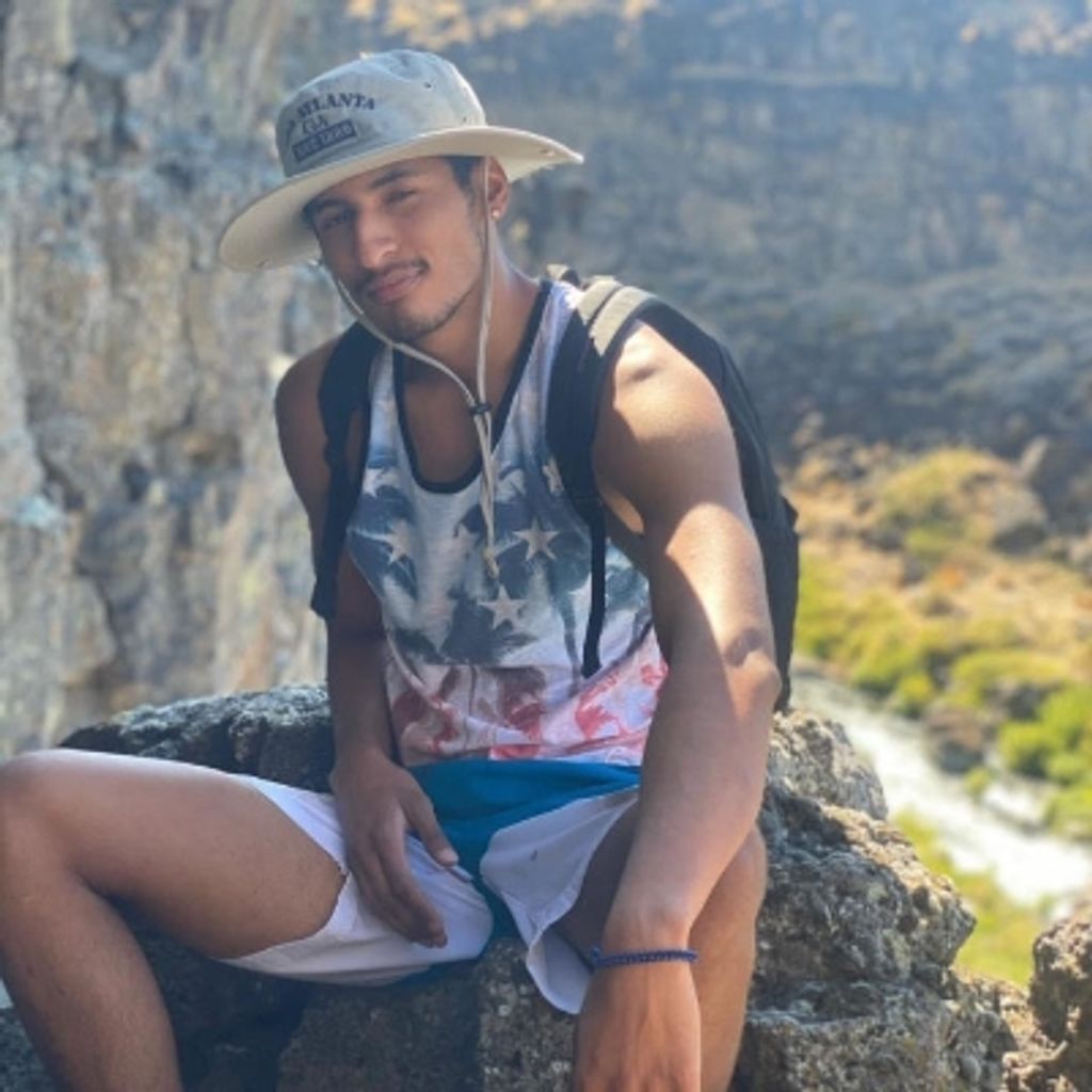 Leonard Lugo-Flores Profile Photo