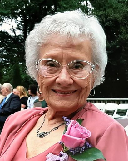 Alice Starnes's obituary image