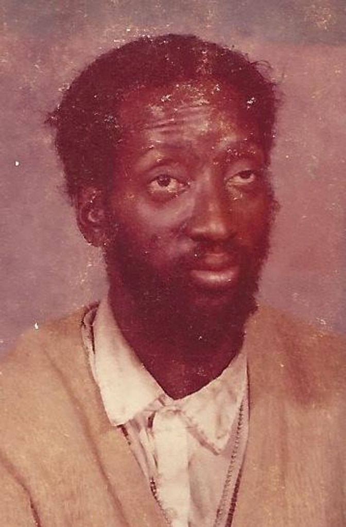 Robert Woods Profile Photo