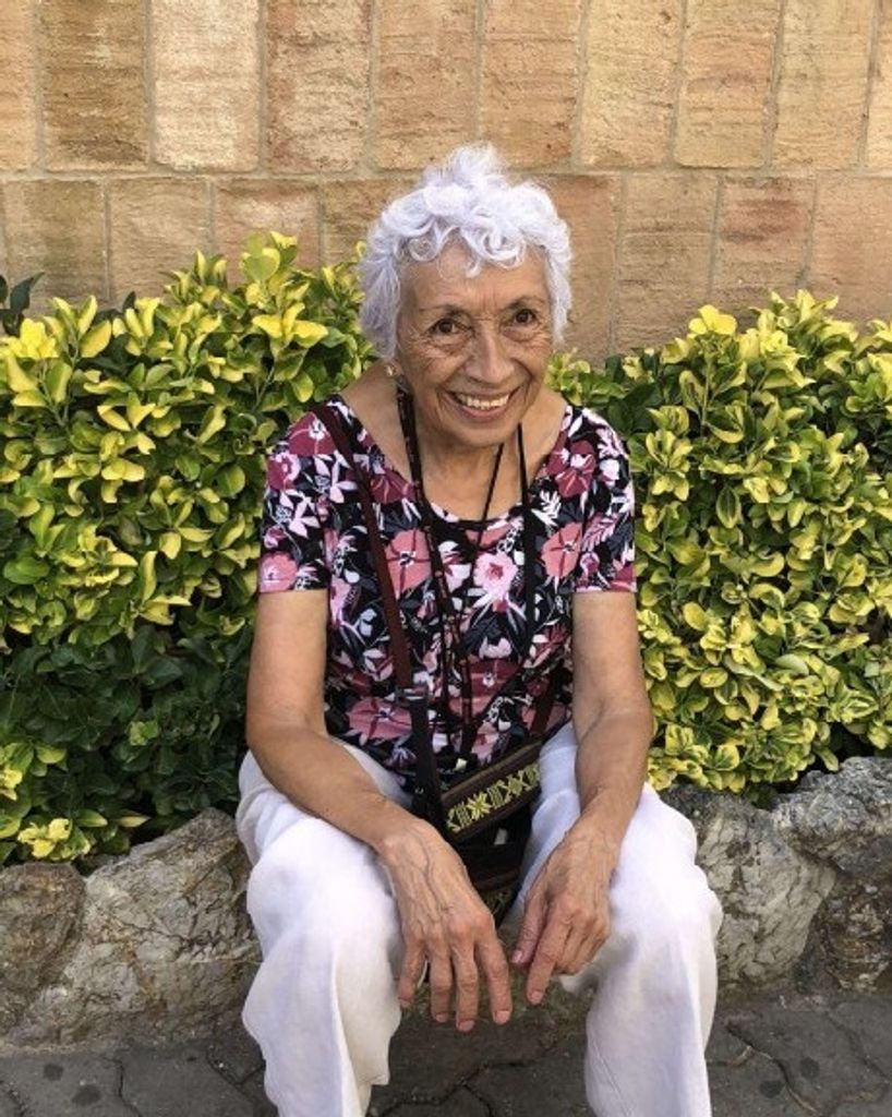 Berta Zoe Castellanos Profile Photo