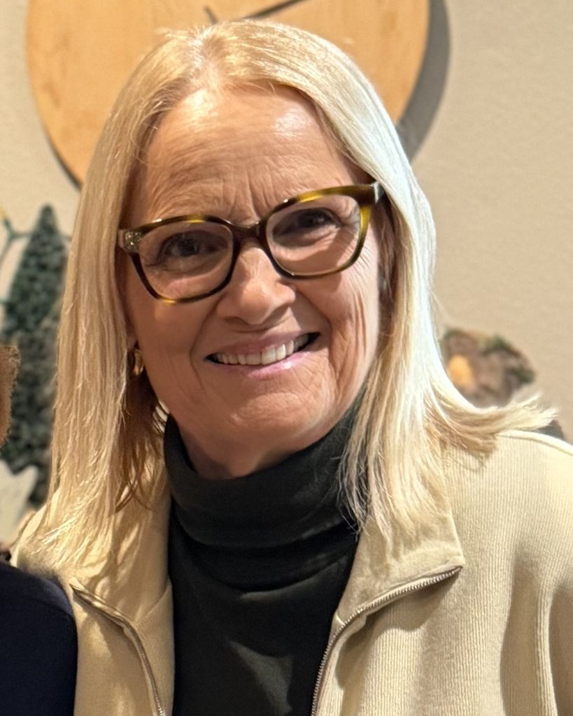 Janet Gollhardt Profile Photo