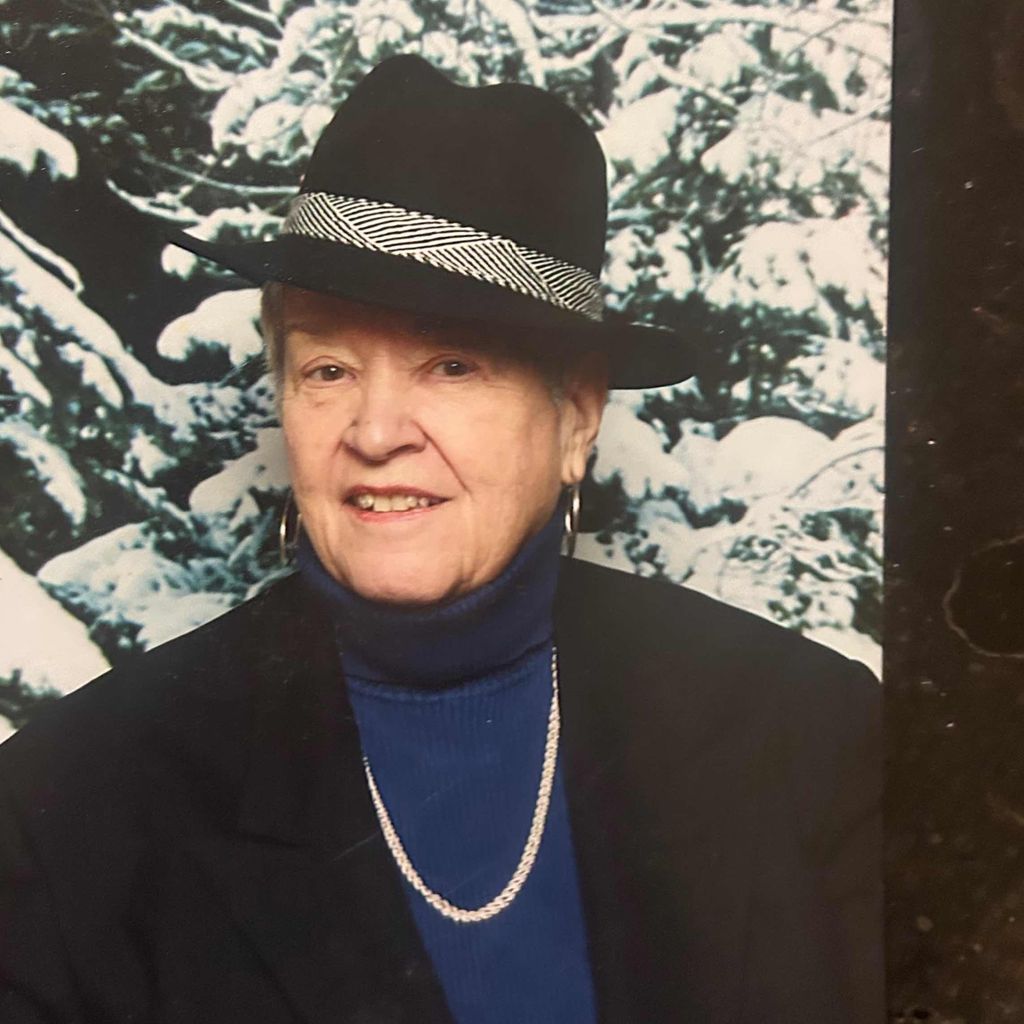 Rose Delle Levno Profile Photo