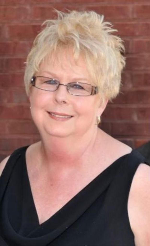 Charlotte "Charlie" Harper Profile Photo